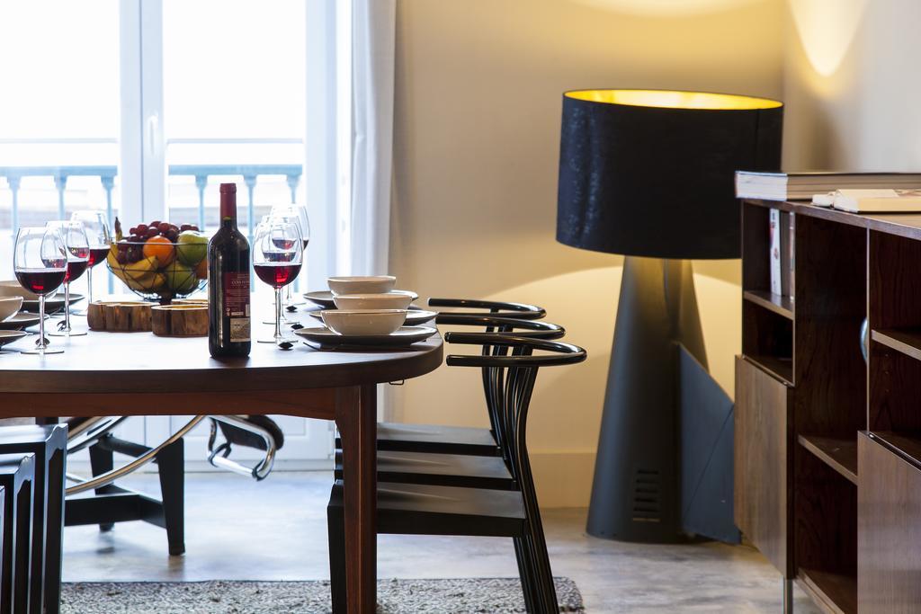 Joivy Downtown Design Apartments Lisbona Esterno foto