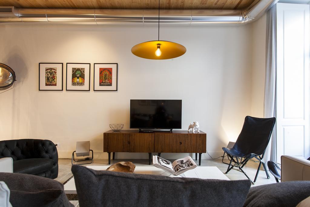 Joivy Downtown Design Apartments Lisbona Esterno foto