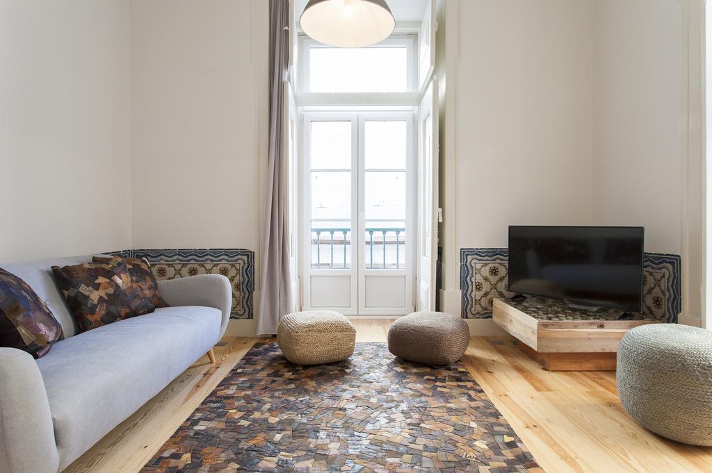 Joivy Downtown Design Apartments Lisbona Esterno foto